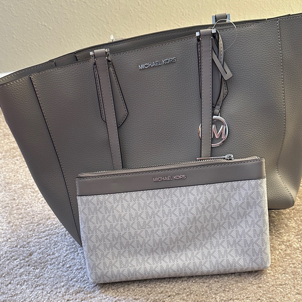 NWT- 2 IN 1- Michael Kors Gray Tote Bag & mini clutch inside